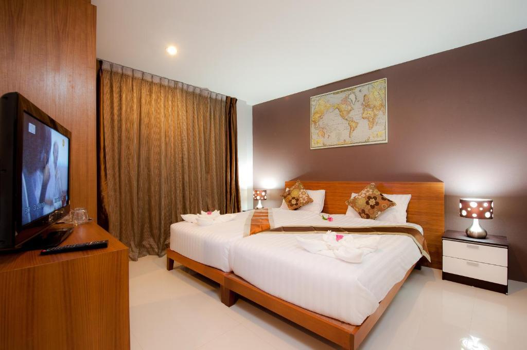 Rama Kata Beach Hotel Room photo