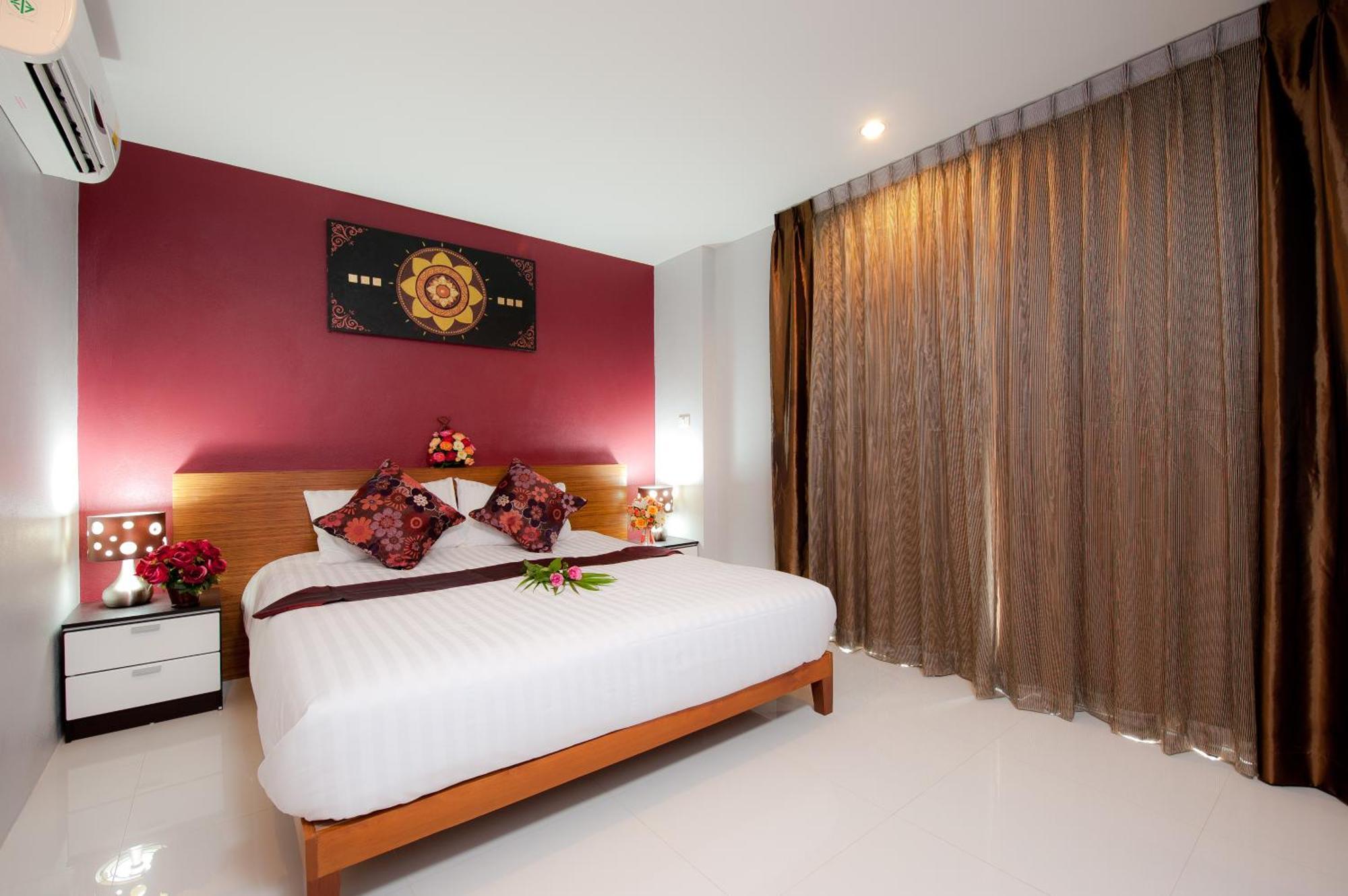 Rama Kata Beach Hotel Exterior photo