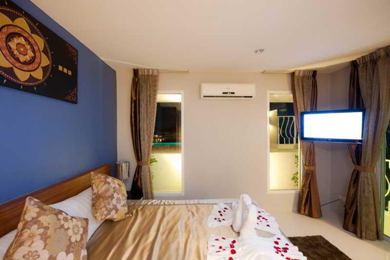 Rama Kata Beach Hotel Exterior photo