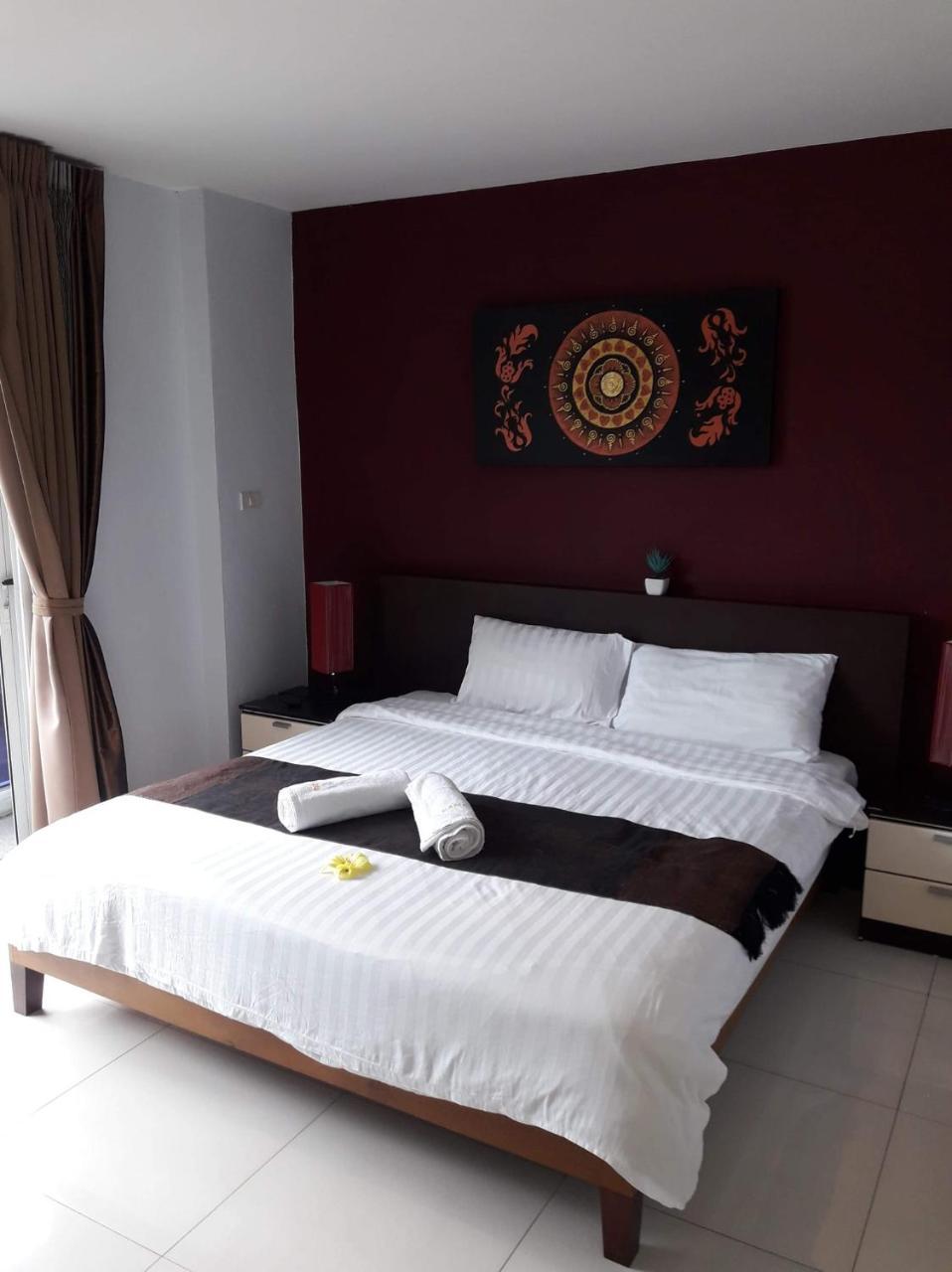 Rama Kata Beach Hotel Exterior photo